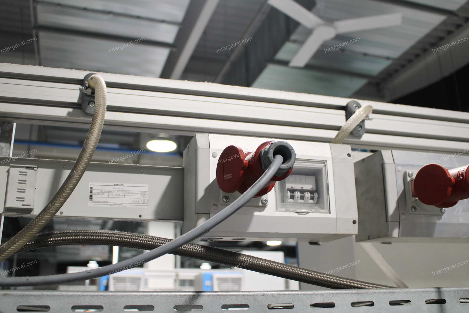 Energiacsatorna és villamos szekrény 17