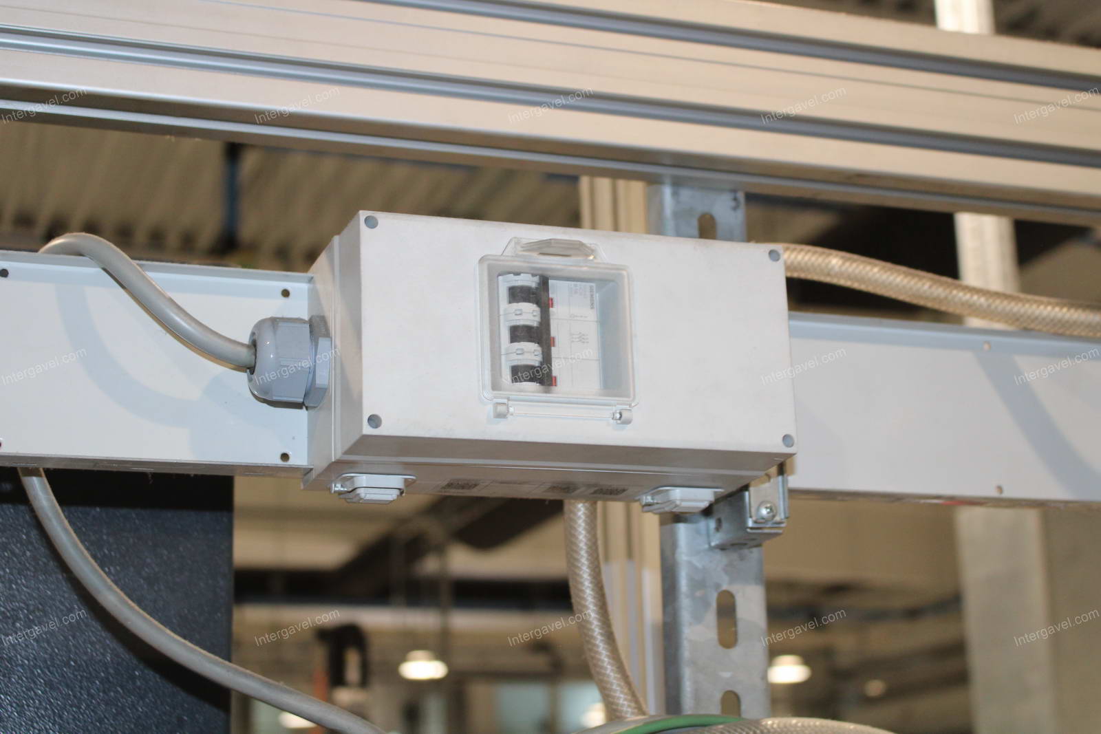 Energiacsatorna és villamos szekrény 31