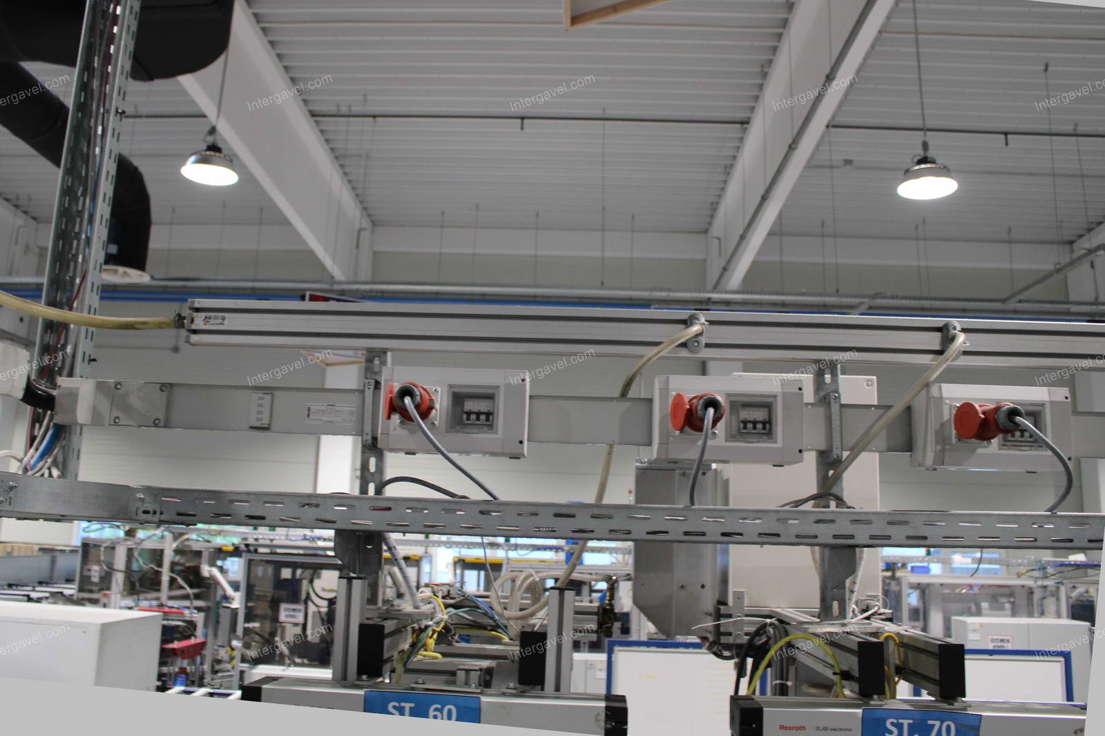 Energiacsatorna és villamos szekrény 34