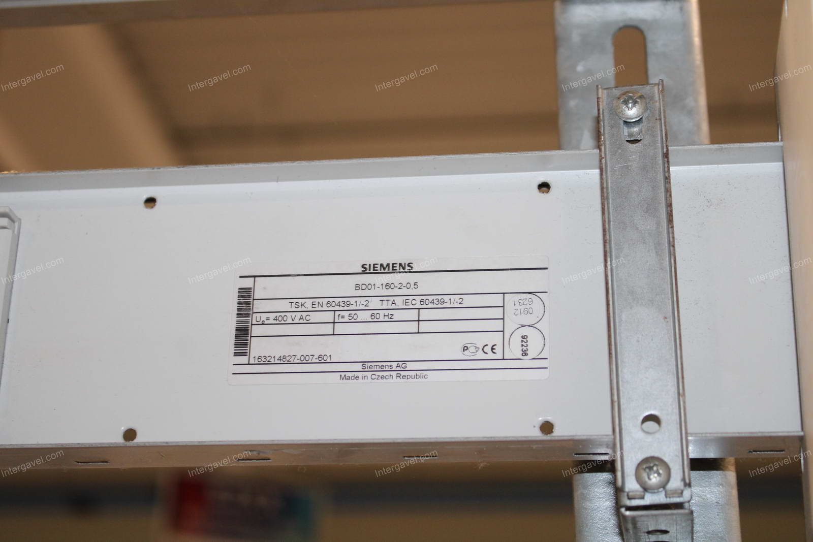 Energiacsatorna és villamos szekrény 36