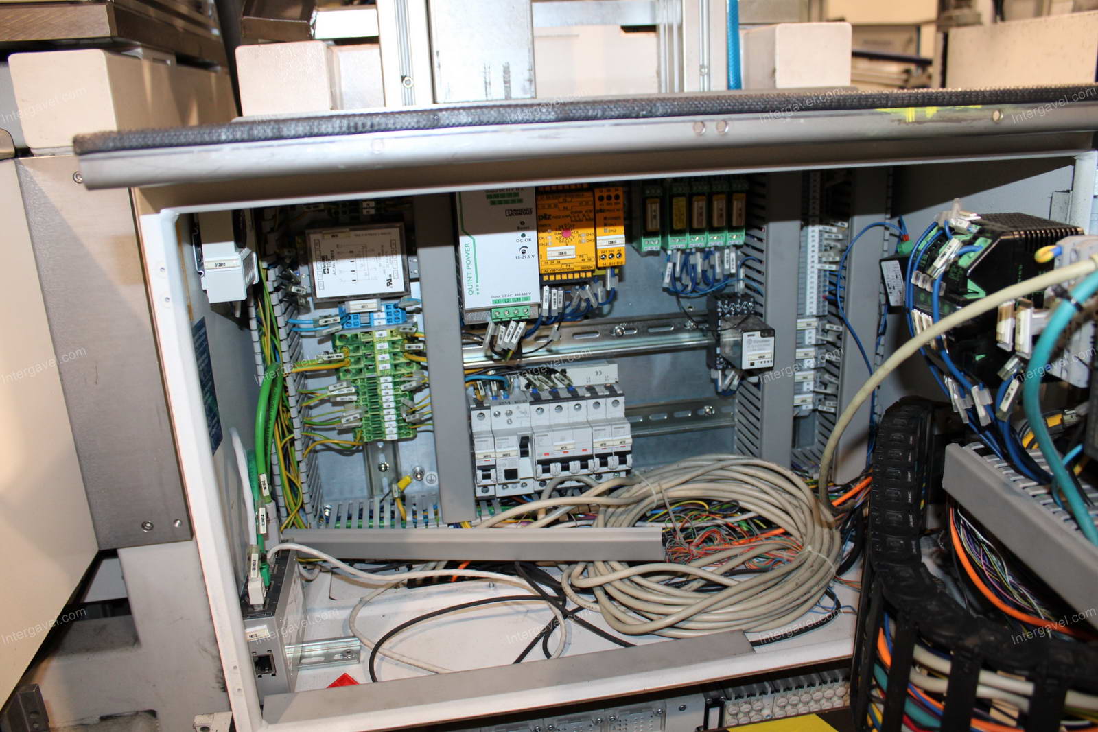 Szerelő munkahely 11