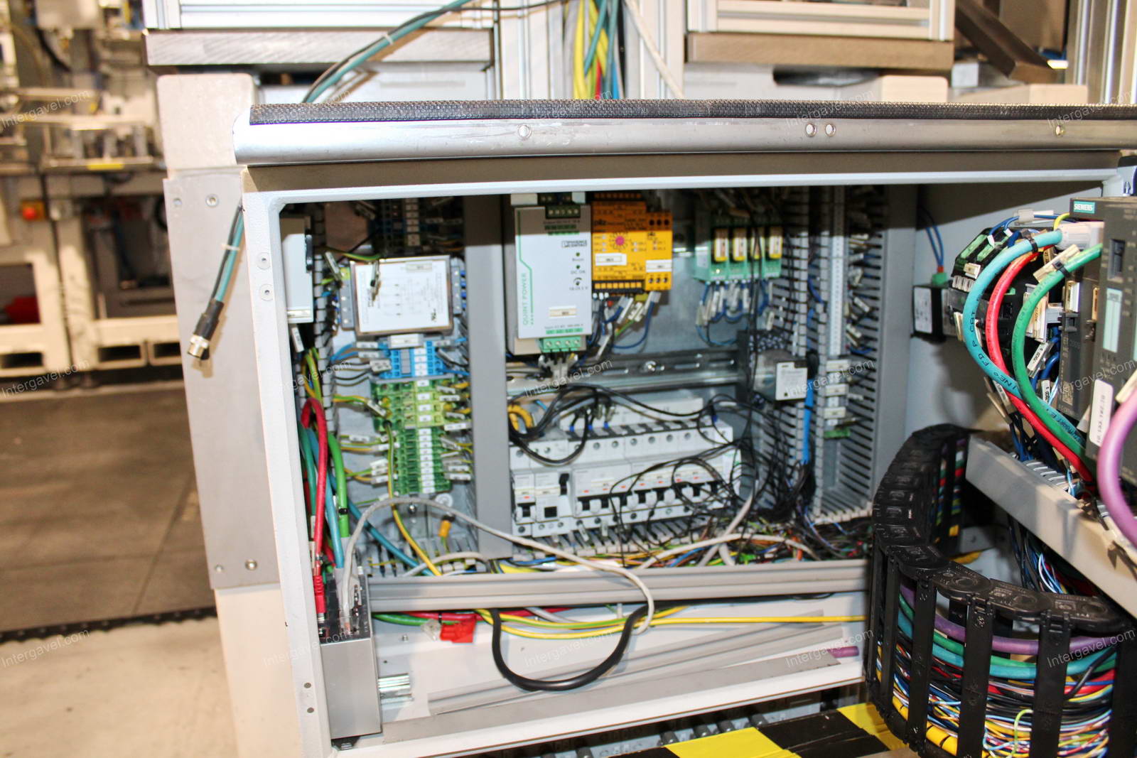 Szerelő munkahely 18