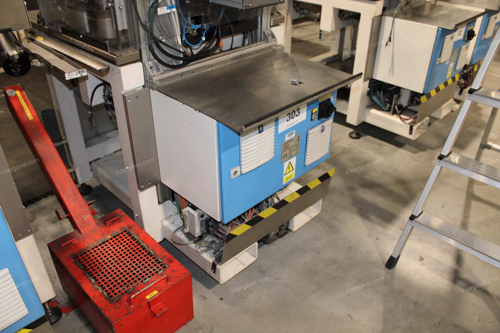 Szerelő munkahely 19