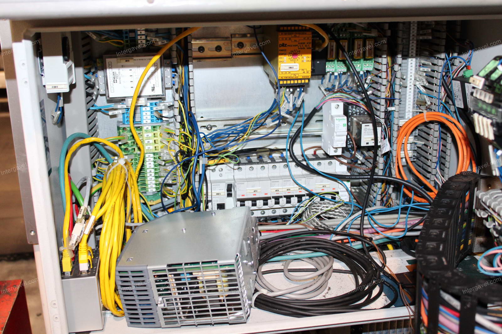 Szerelő munkahely 20