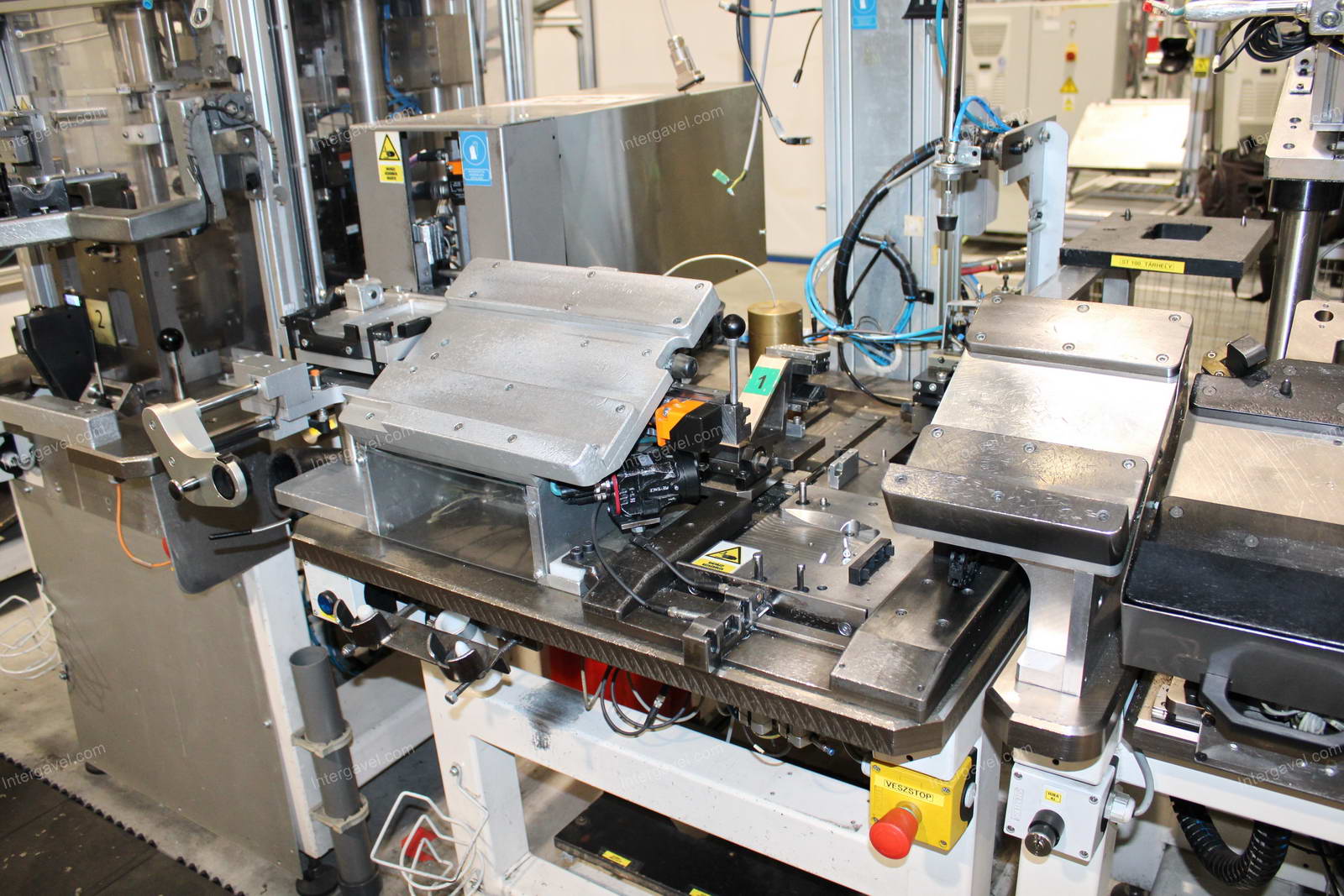 Szerelő munkahely 6