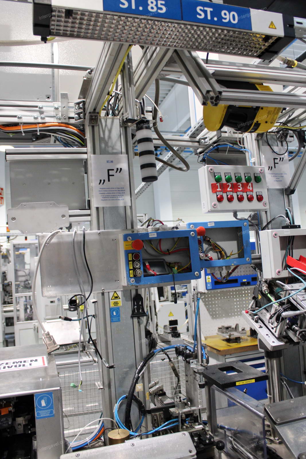 Szerelő munkahely 8