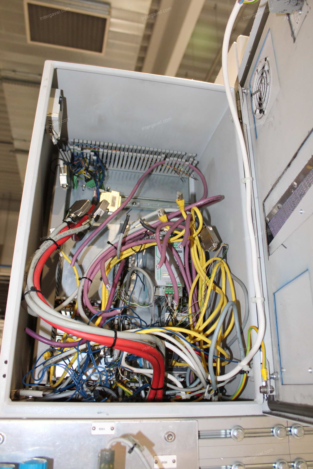 Szerelő munkahely 15