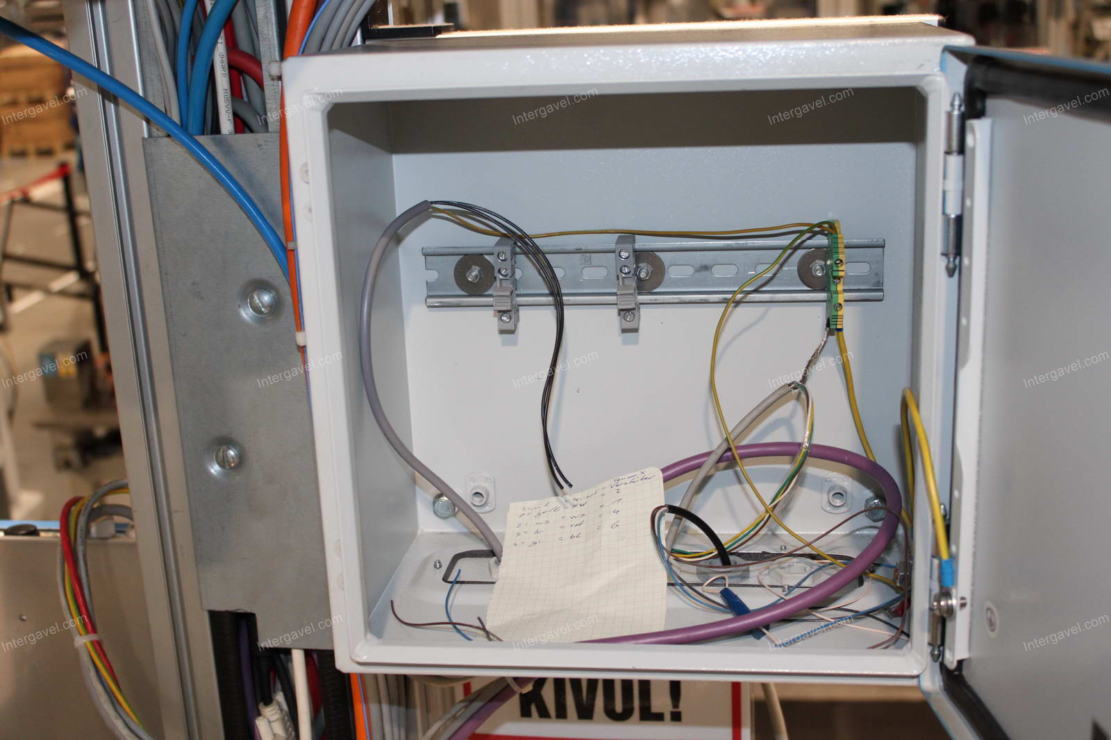 Szerelő munkahely 18