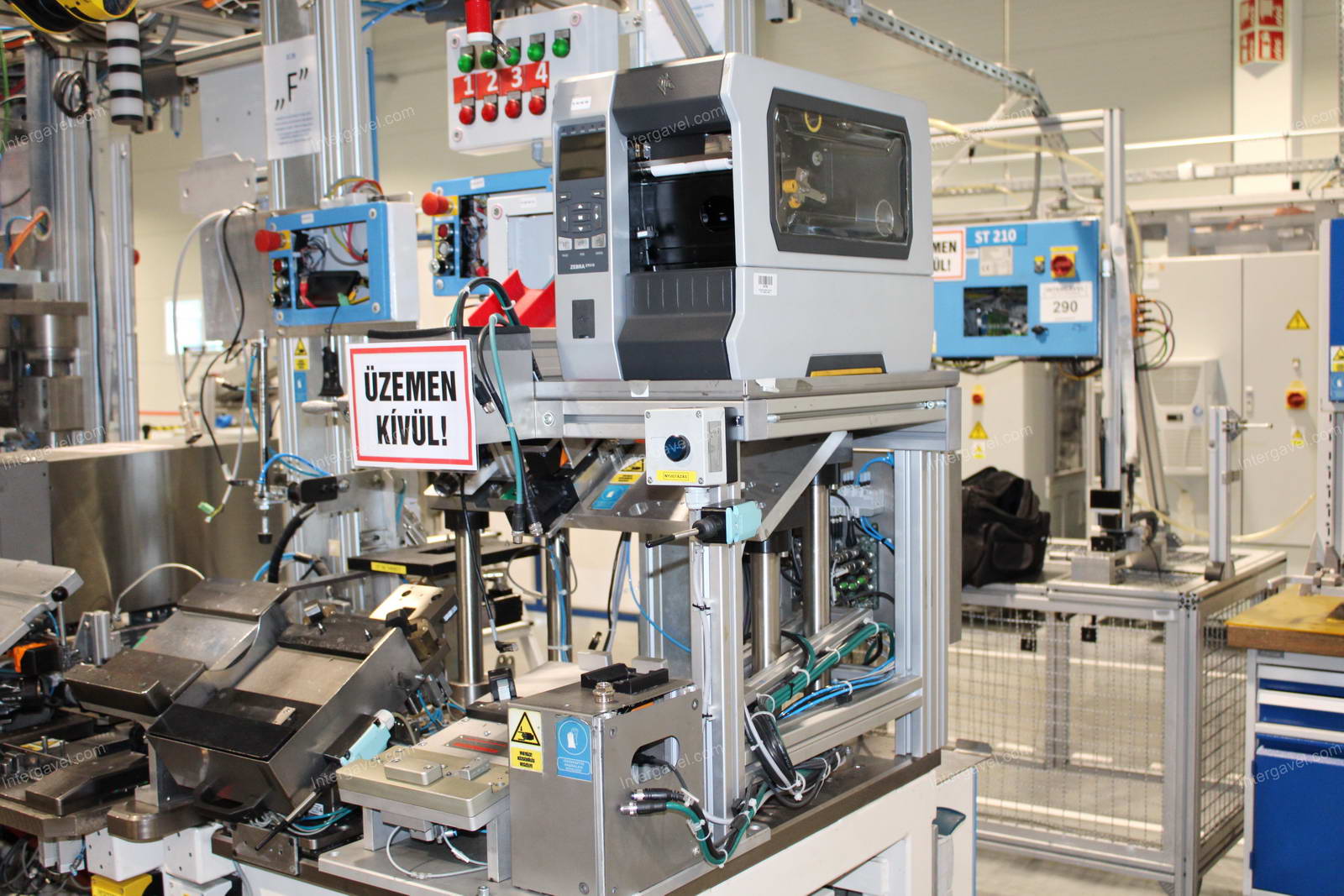 Szerelő munkahely 6