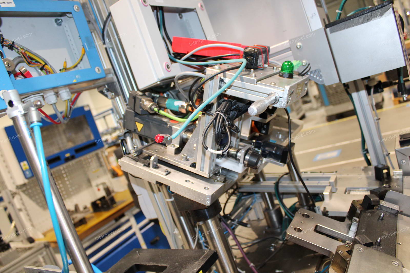 Szerelő munkahely 8