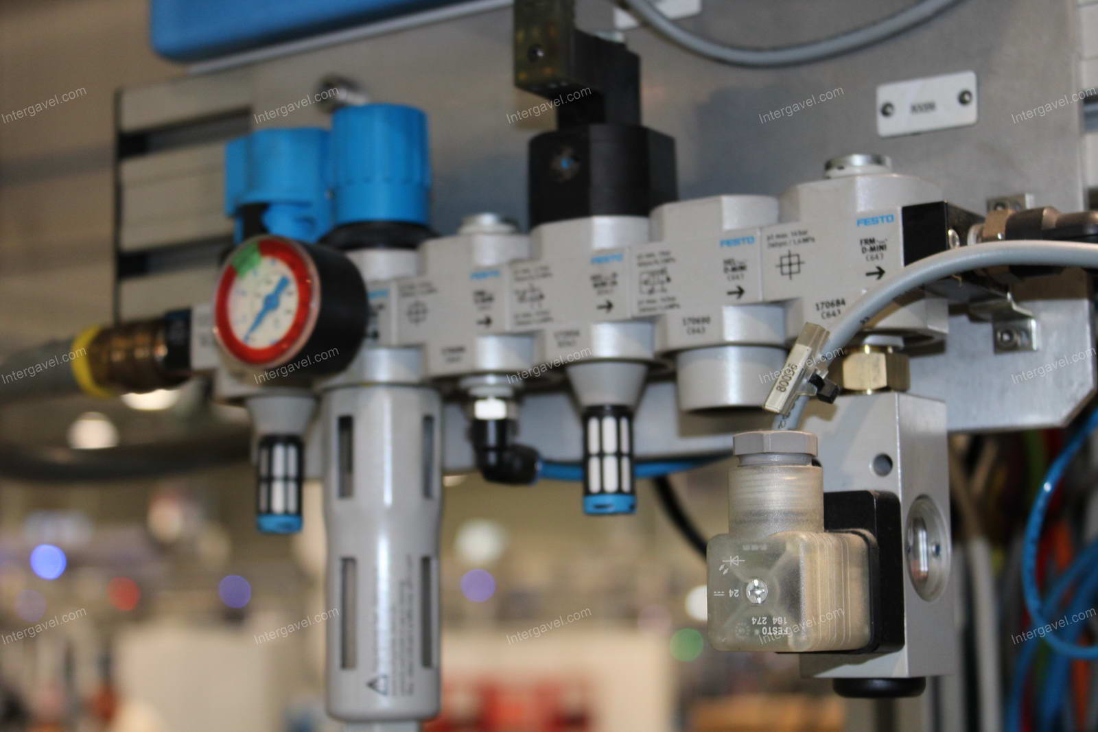 Szerelő munkahely 15