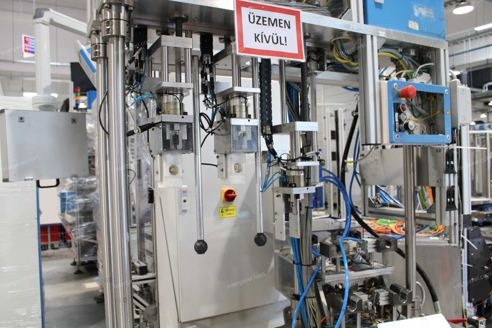 Szerelő munkahely 4