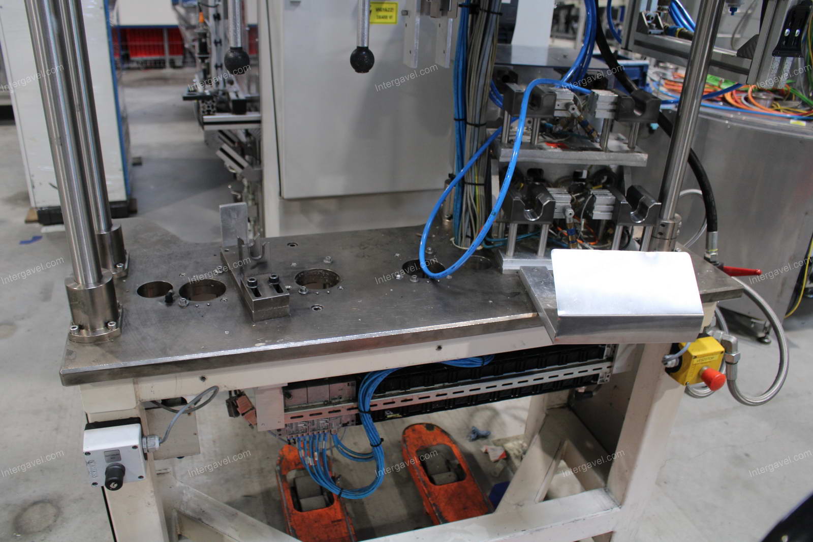 Szerelő munkahely 7