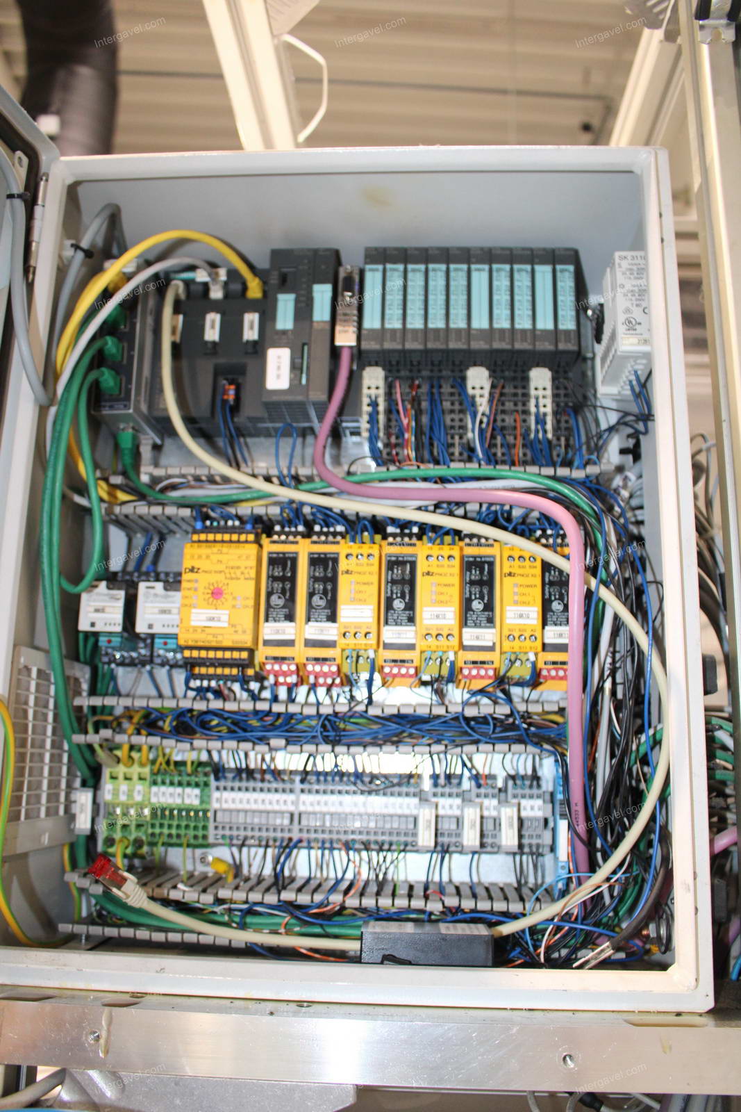 Szerelő munkahely 18