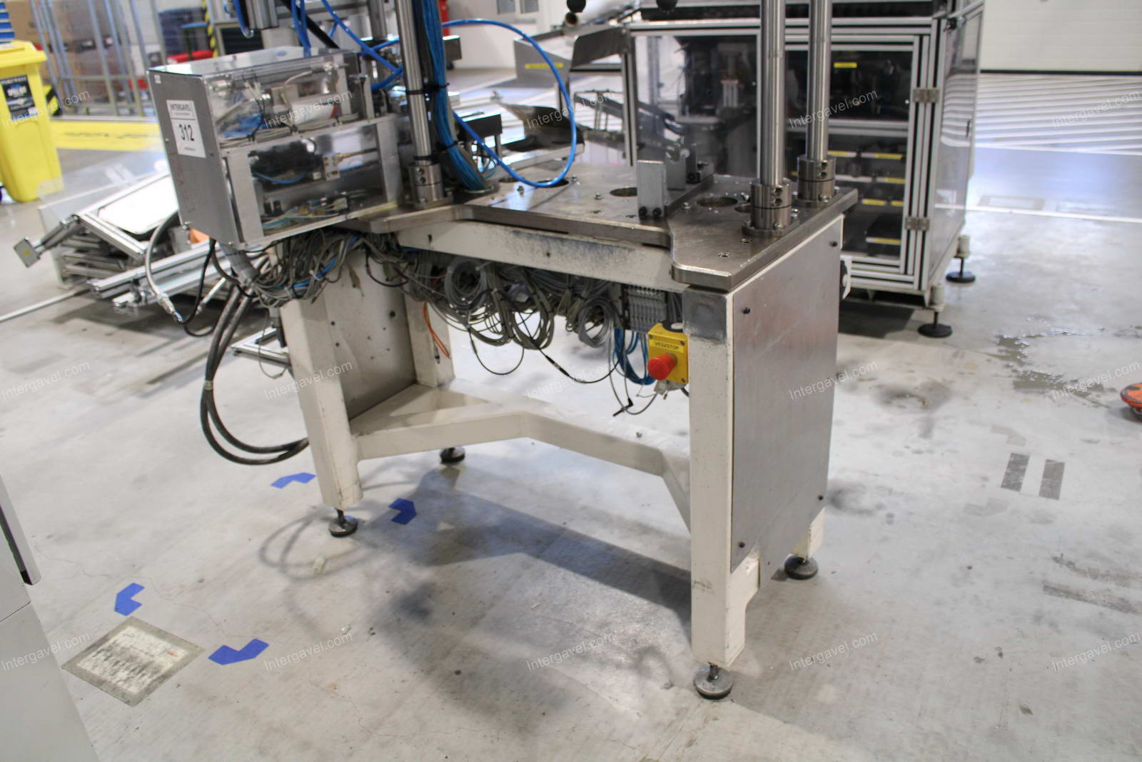 Szerelő munkahely 19