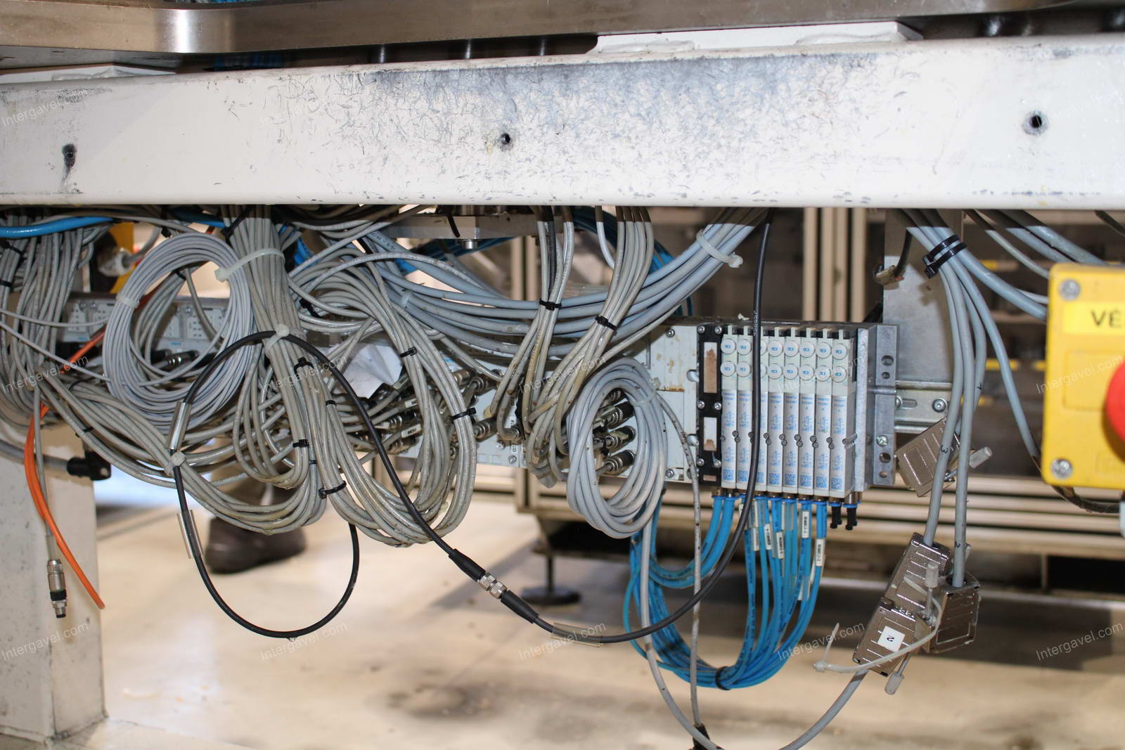 Szerelő munkahely 20