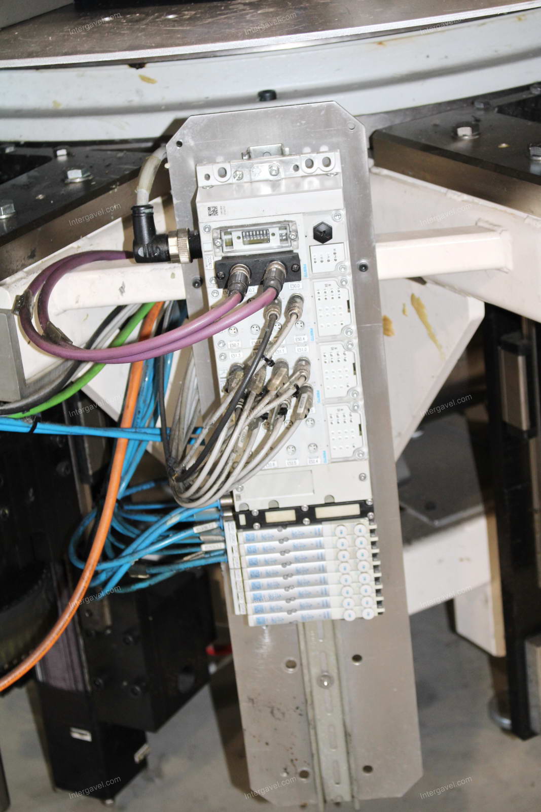 Szerelő munkahely 9