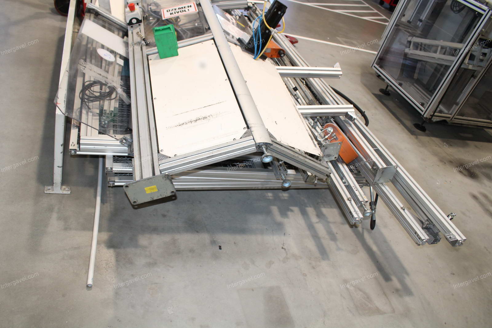 Szerelő munkahely 13