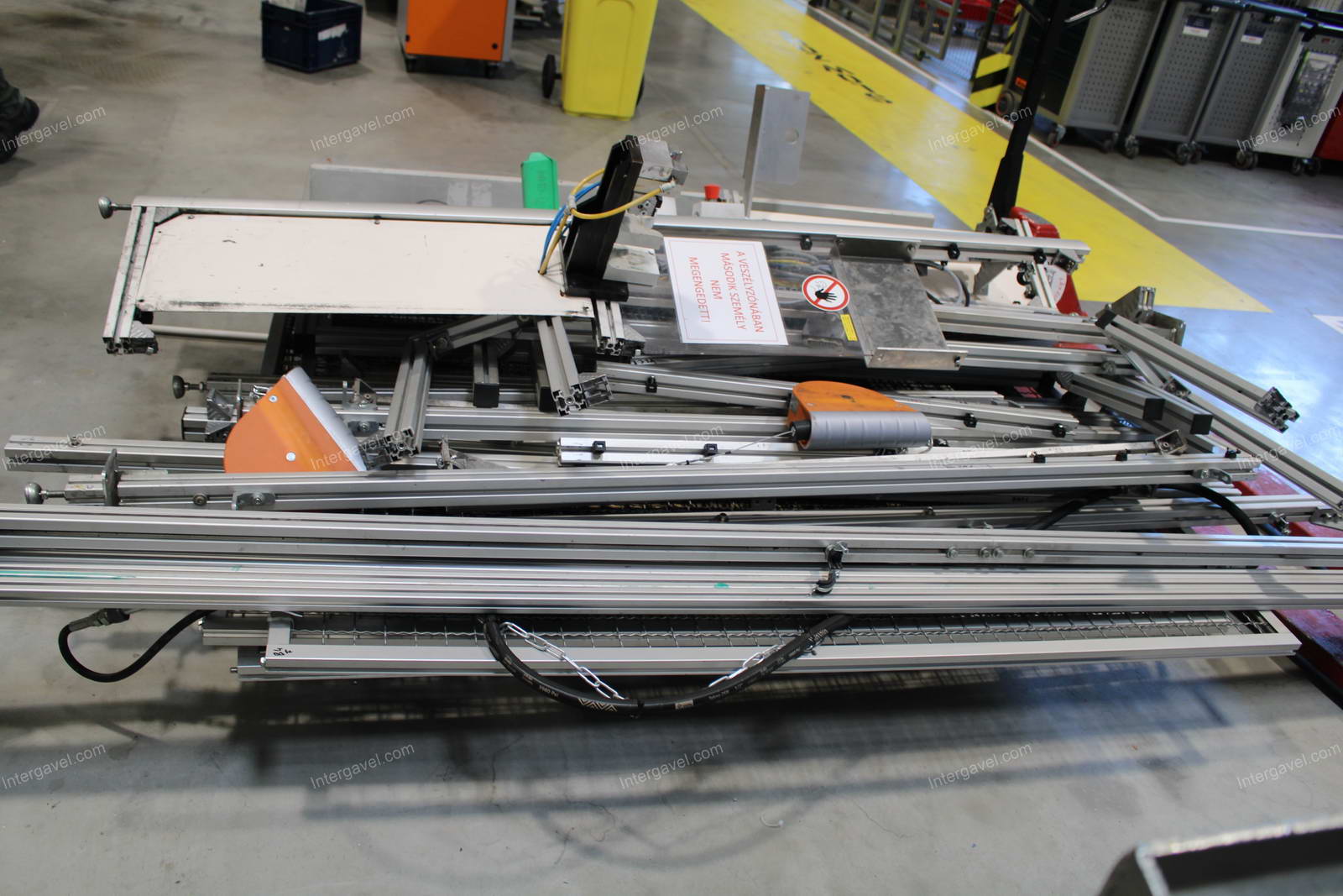 Szerelő munkahely 14