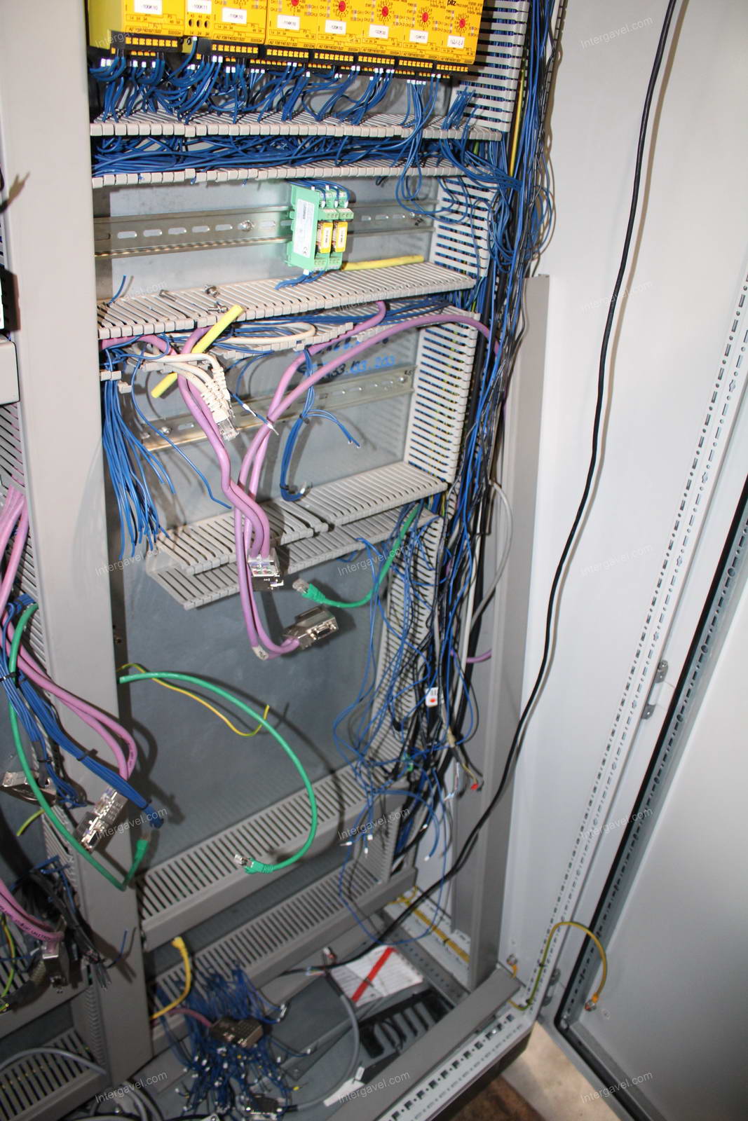 Szerelő munkahely 19