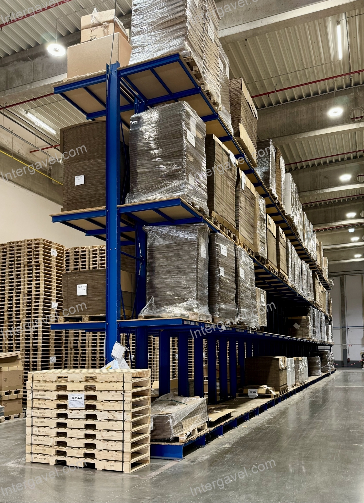 Kétoldalas karos állvány csavarkötéses karokkal 2