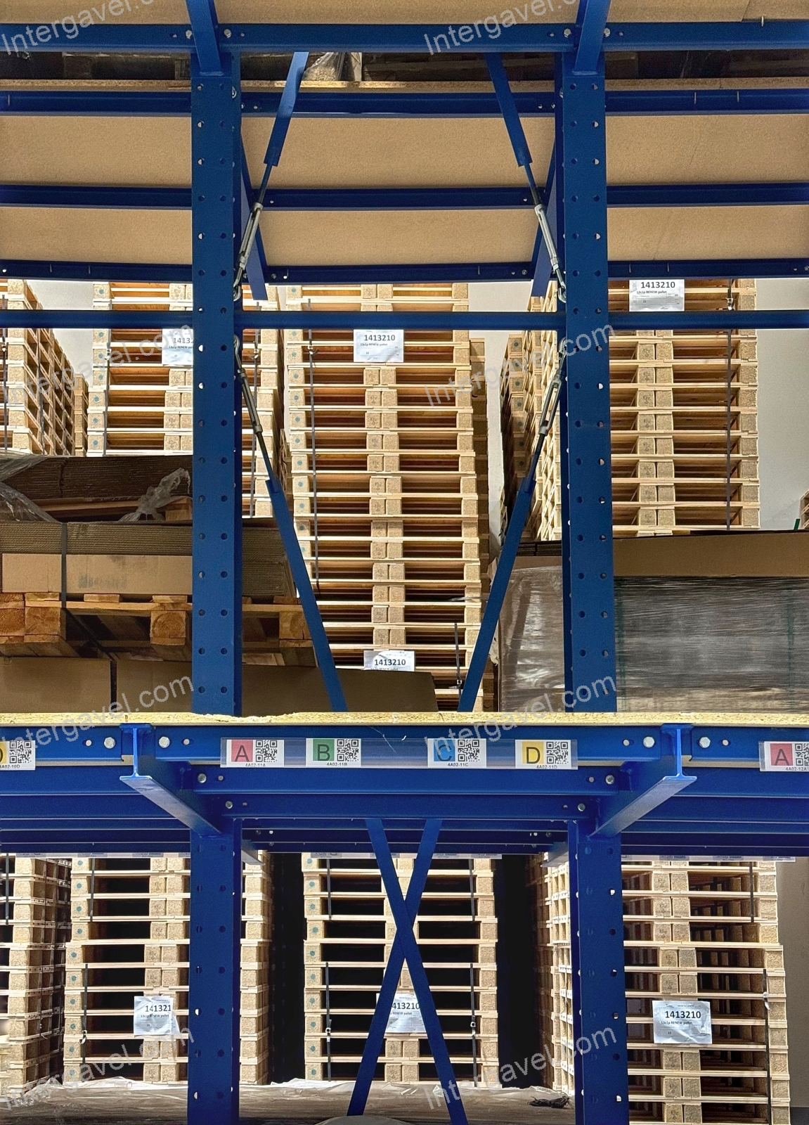 Kétoldalas karos állvány csavarkötéses karokkal 9