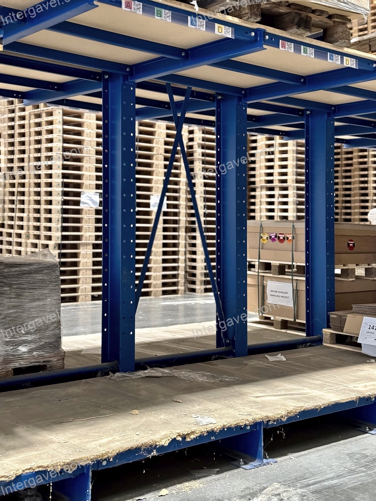 Kétoldalas karos állvány csavarkötéses karokkal 11