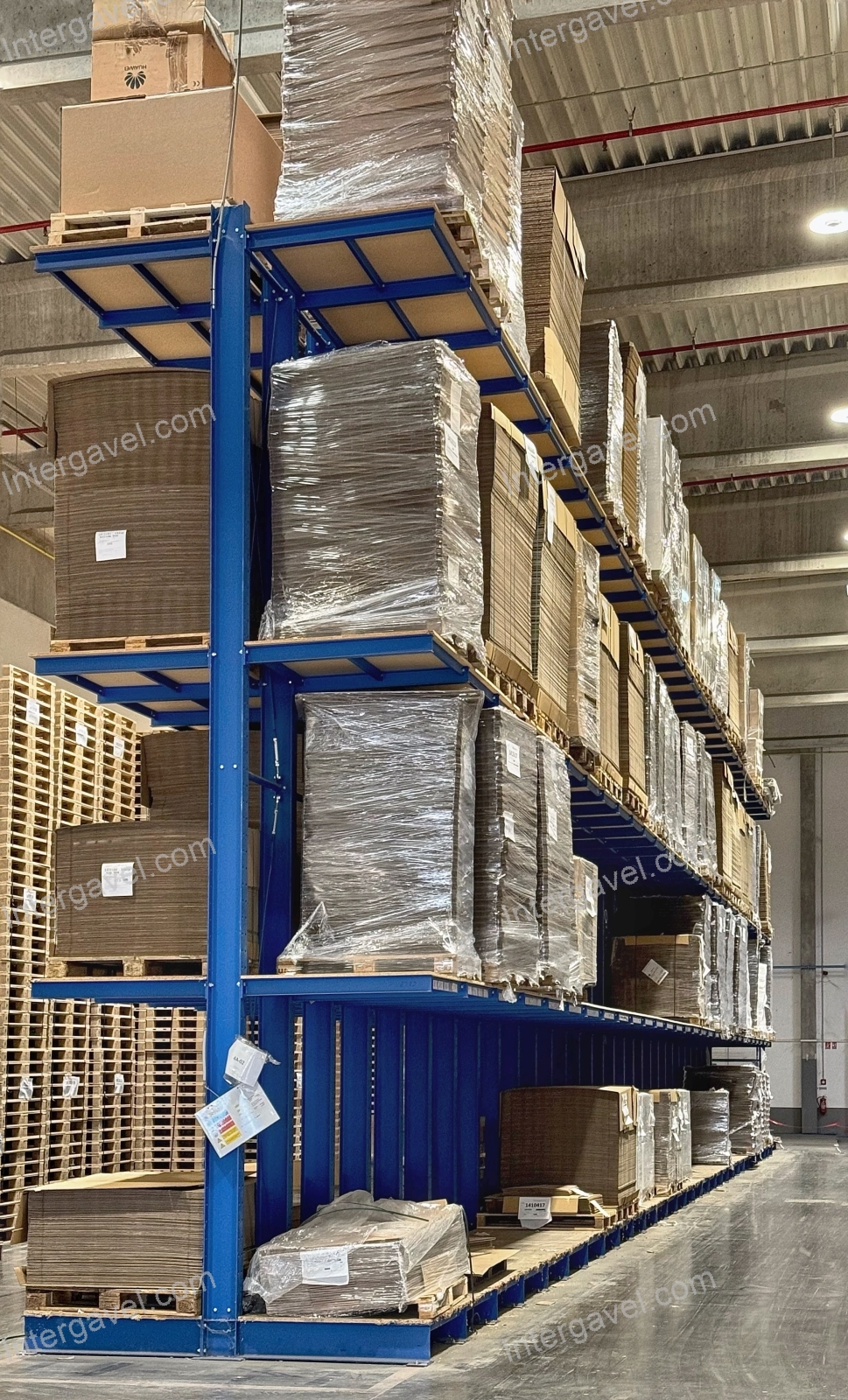 Kétoldalas karos állvány csavarkötéses karokkal 12