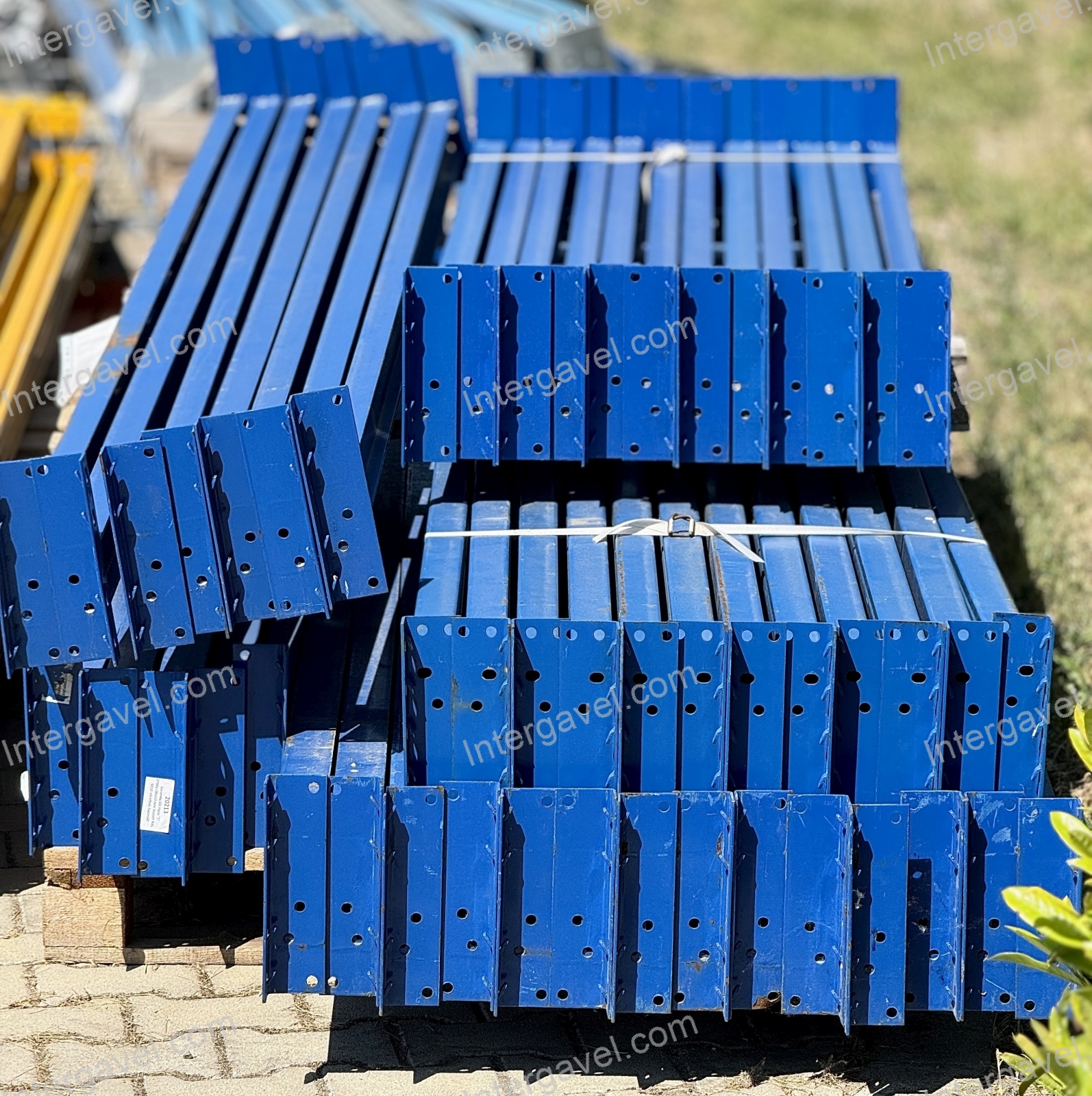 Gerenda SSI "I" 1800 festett RAL 5010 sötétkék  5