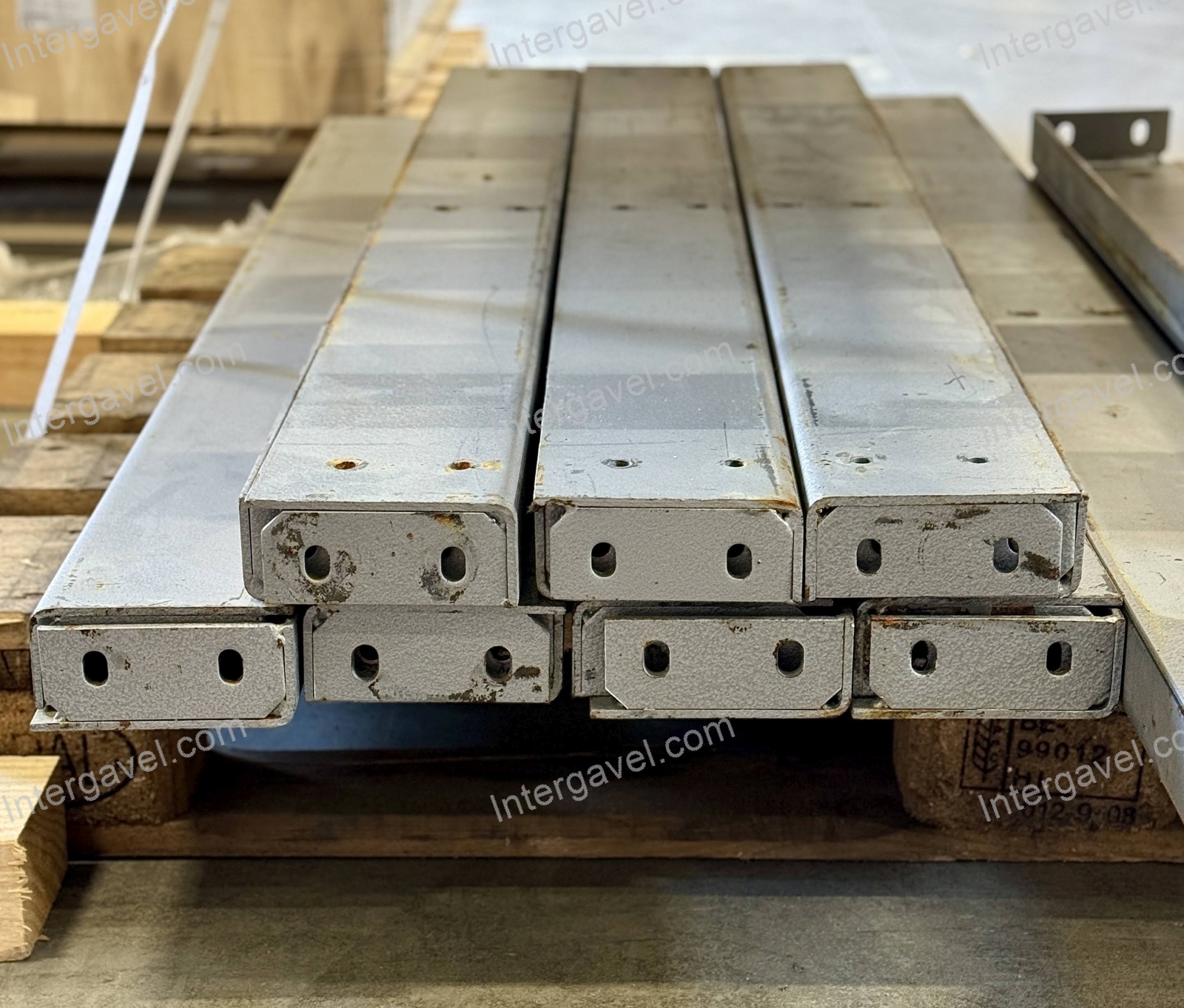 L-profilok festett szürke 1