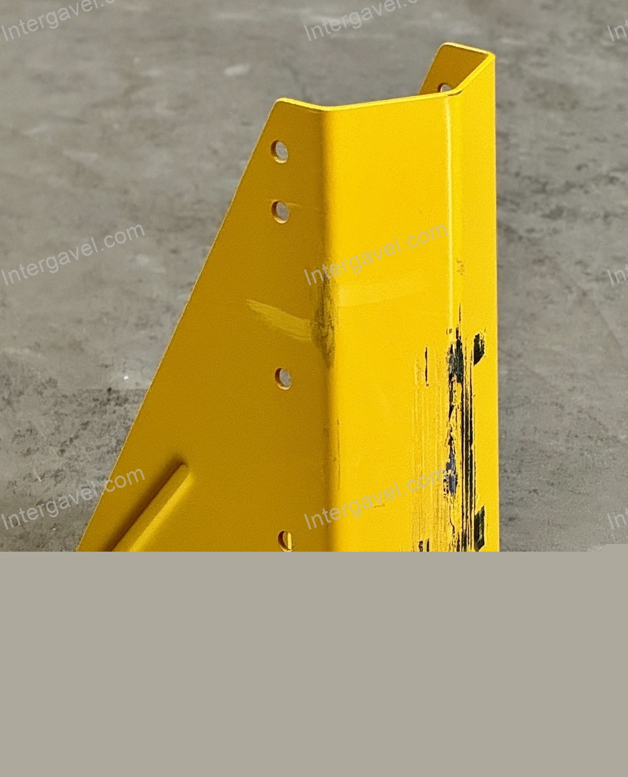 Oszlopvédő festett sárga  2