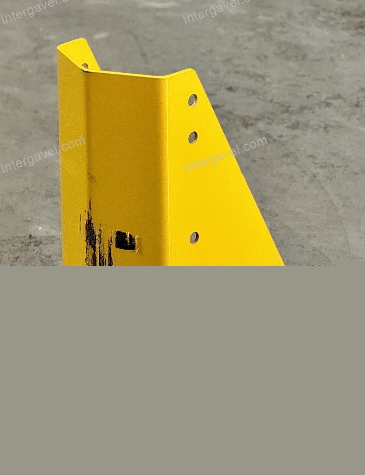 Oszlopvédő festett sárga  3