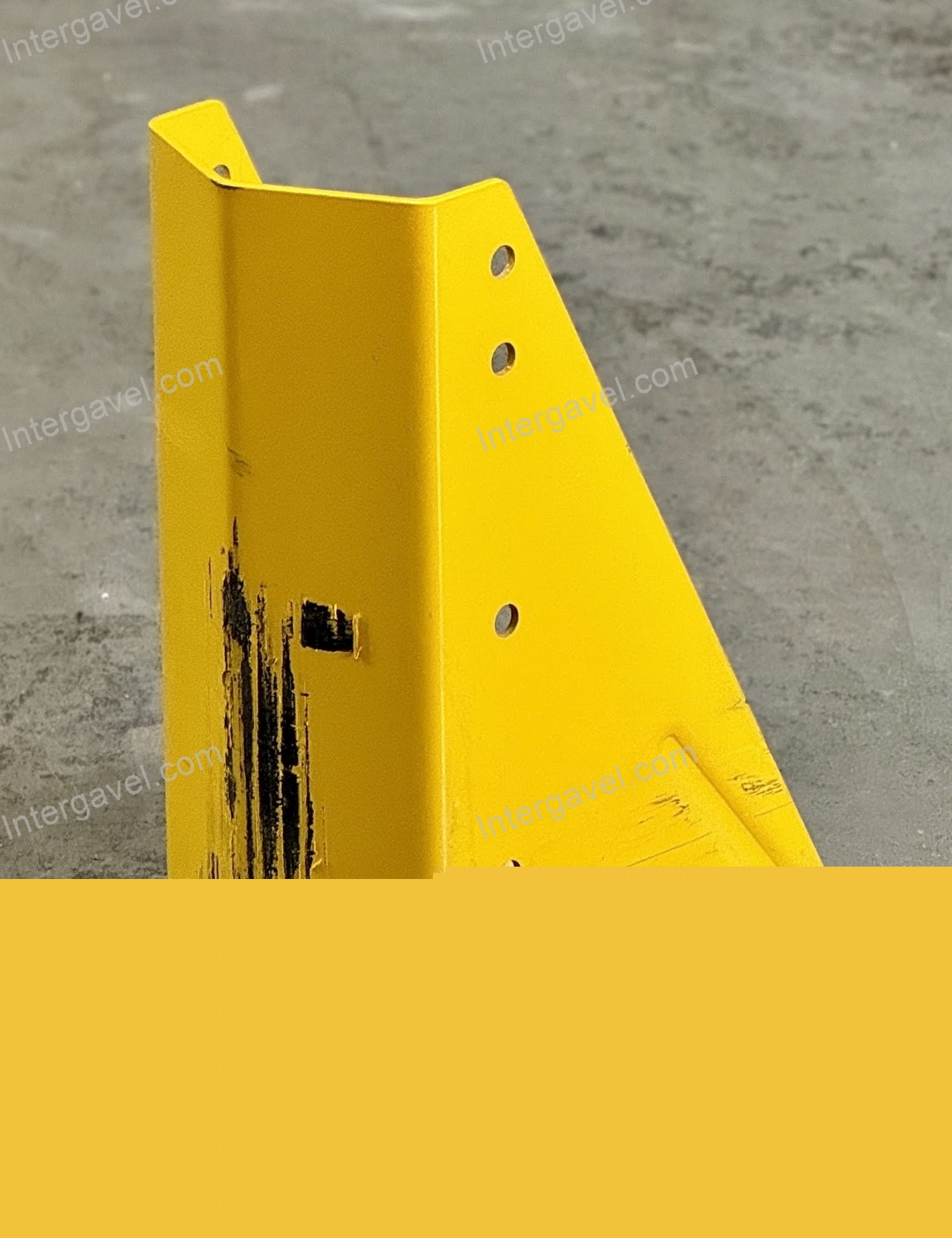 Oszlopvédő festett sárga  3