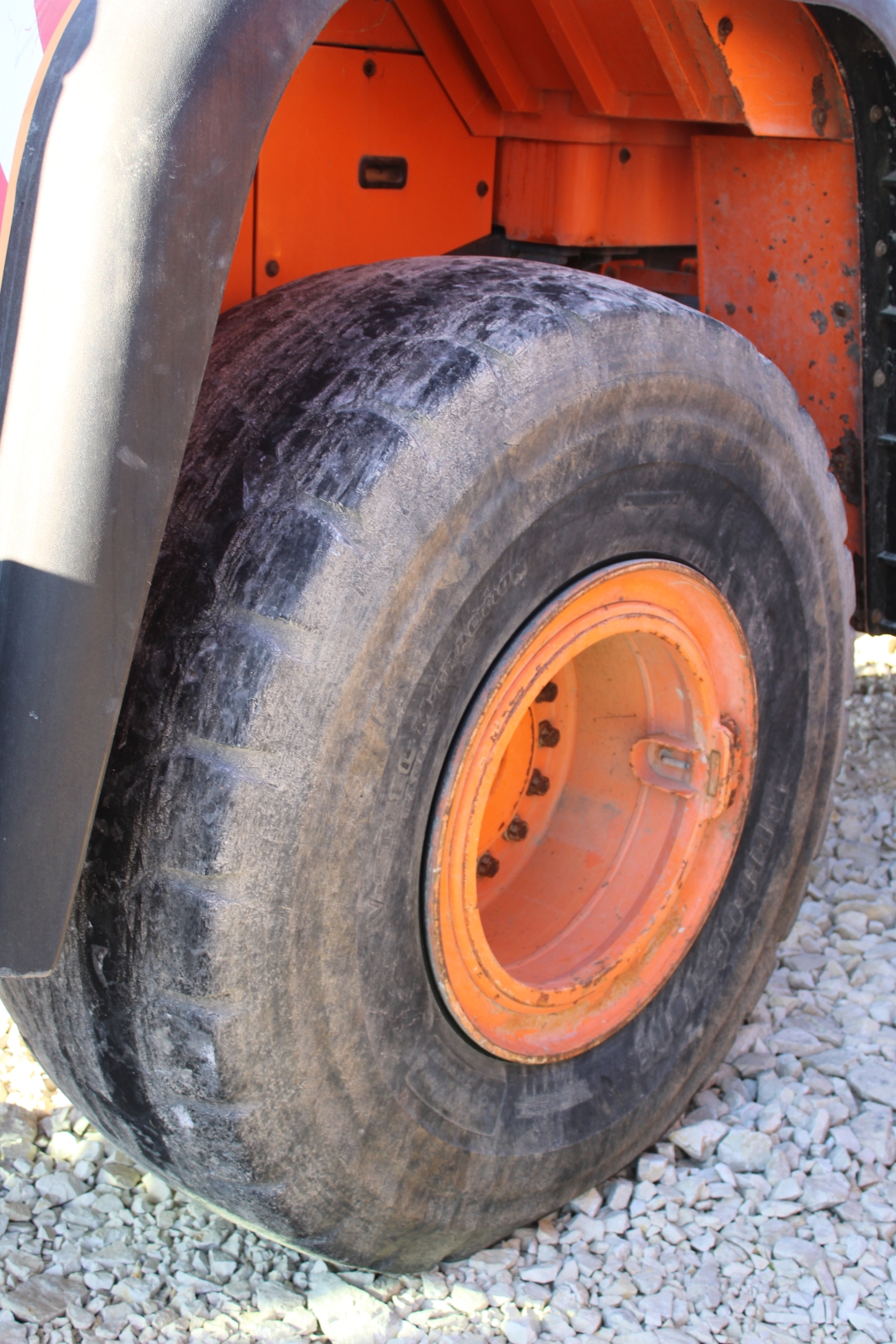 Doosan DL 300 gumikerekes homlokrakodó 6