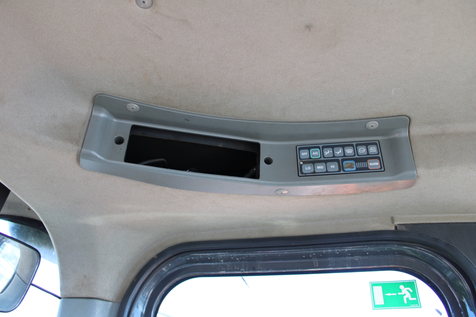 Doosan DL 300 gumikerekes homlokrakodó 10