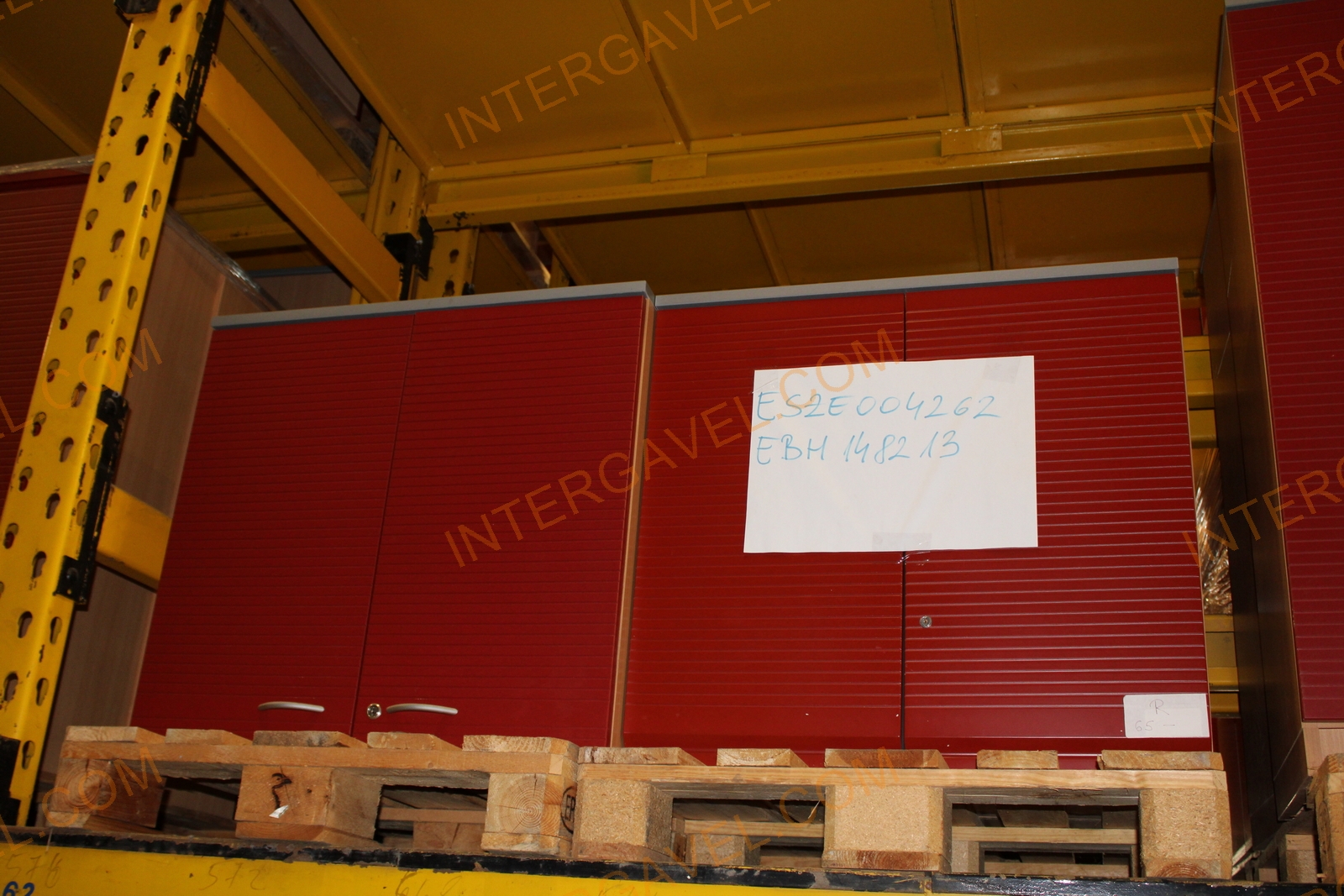 Polcos szekrény (piros ajtó/szürke tető rész-2 aktasoros) 5