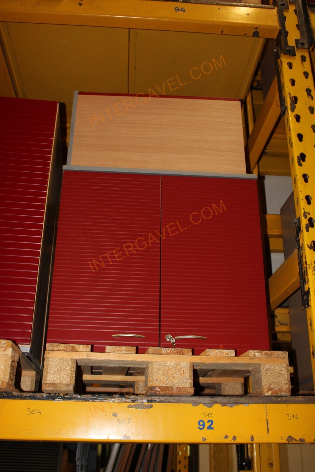 Polcos szekrény (piros ajtó/szürke tető rész-2 aktasoros) 6