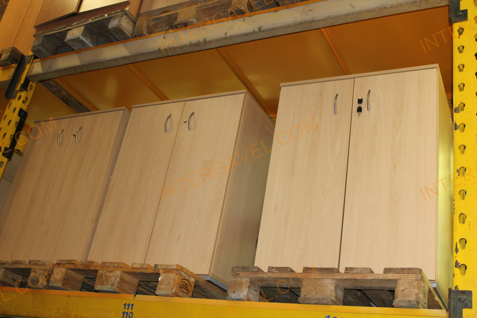 Polcos szekrény (bükk-3 aktasoros) 3