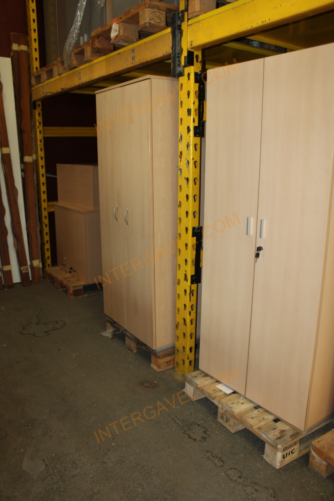 Polcos szekrény (bükk-magas) 2