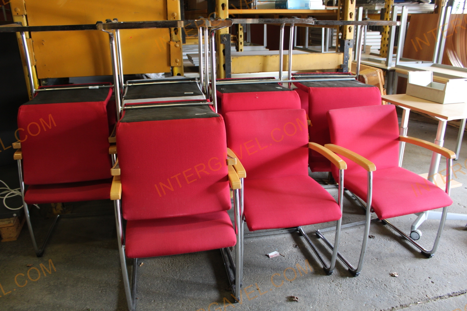 Tárgyalószék (piros-fakarfás) 5