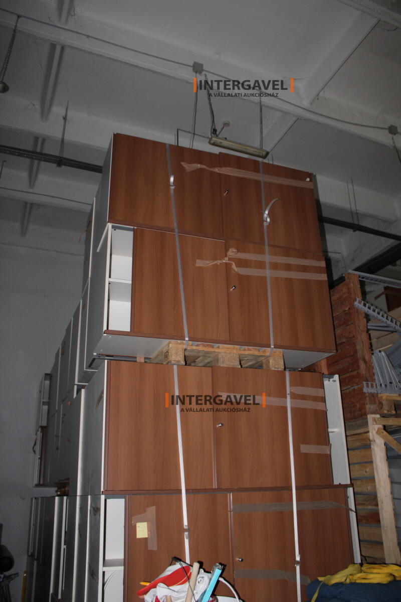 Polcos szekrény (tolóajtós-barna-750 mm magas) 3