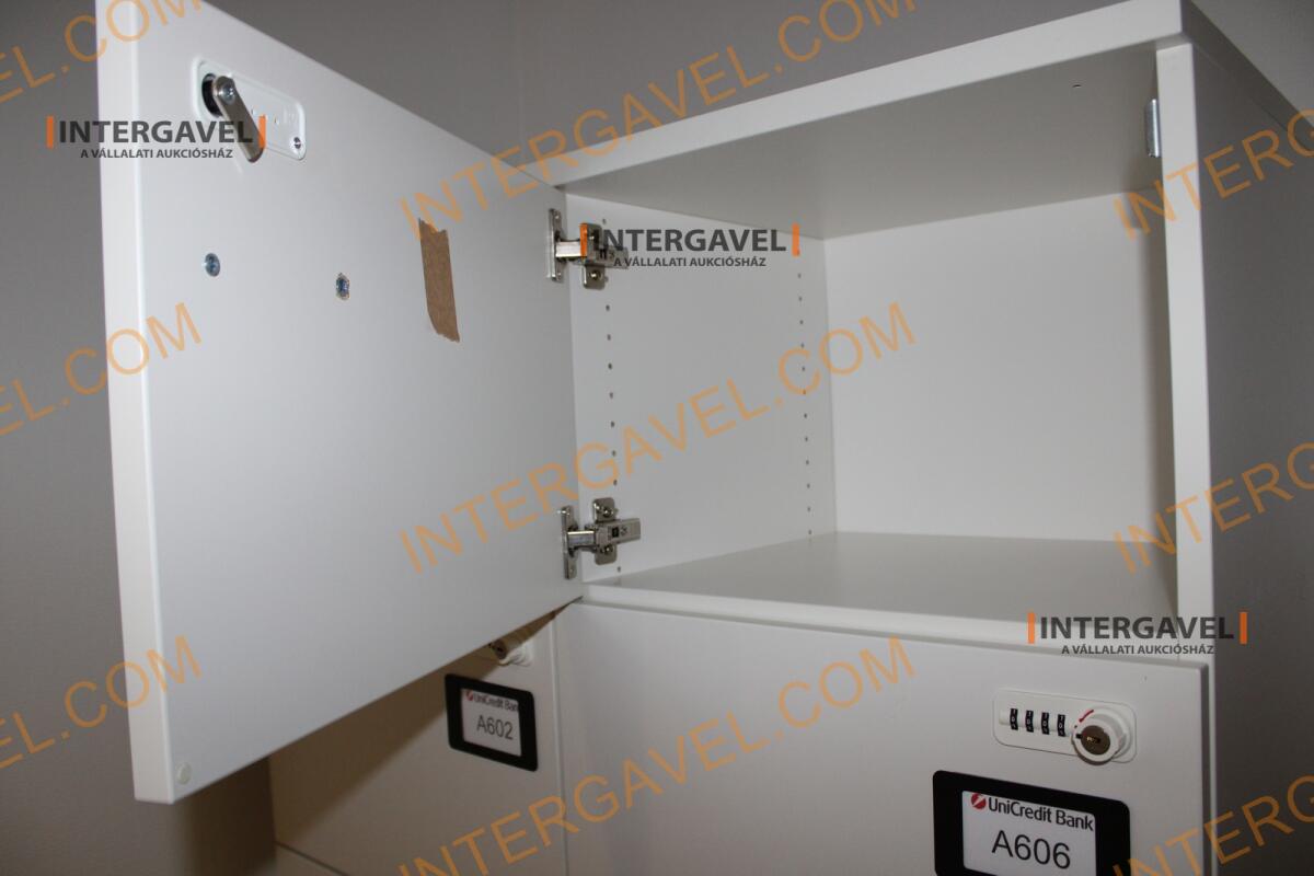 Locker szekrény 3