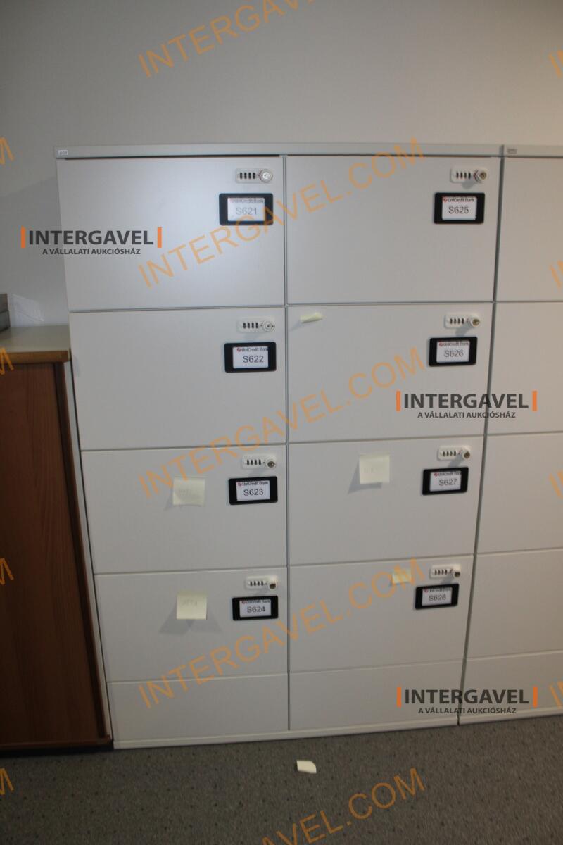 Locker szekrény 2