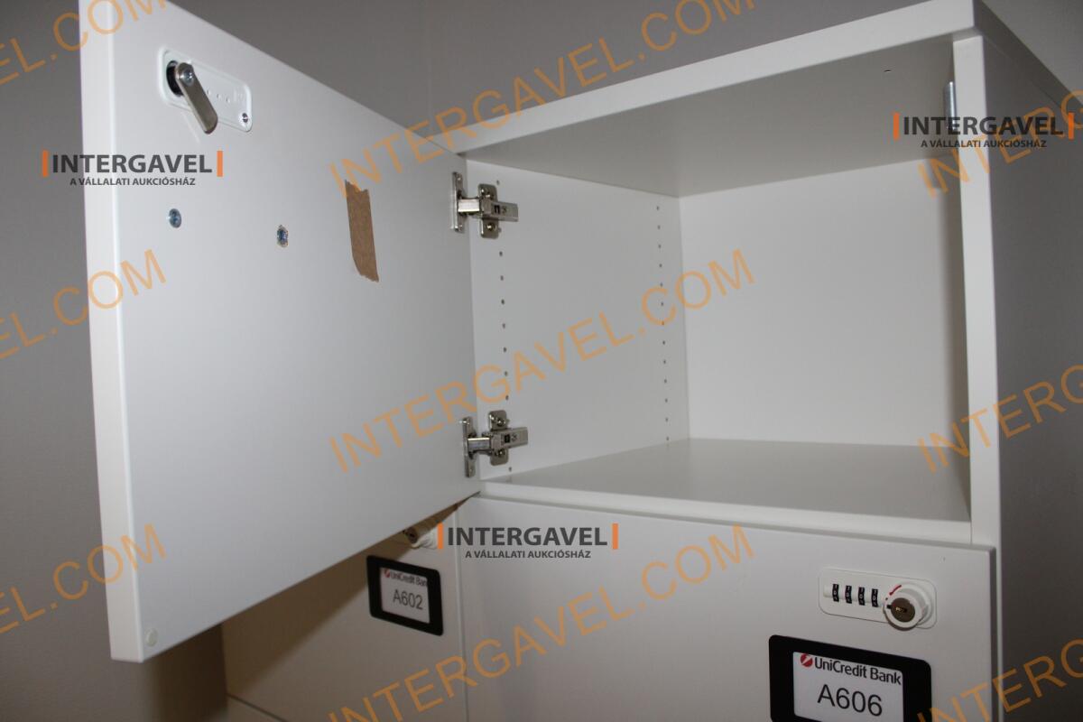 Locker szekrény 3