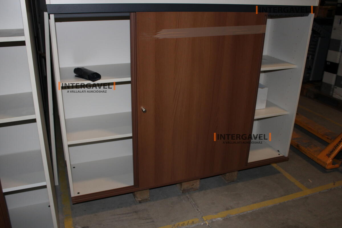 Polcos szekrény (tolóajtós-barna-1080 mm magas) 2