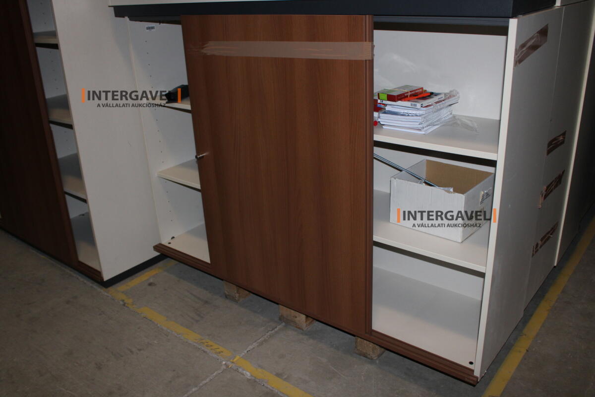 Polcos szekrény (tolóajtós-barna-1080 mm magas) 3