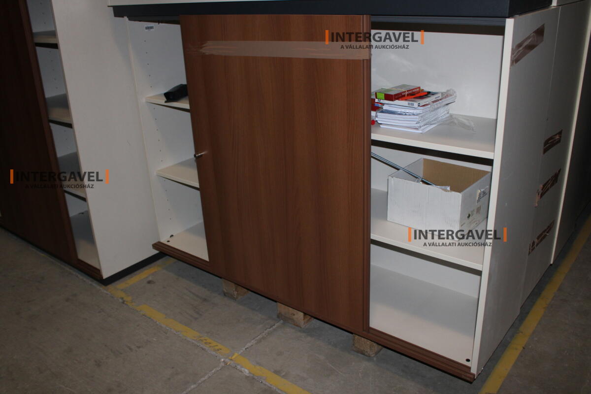 Polcos szekrény (tolóajtós-barna-1080 mm magas) 3