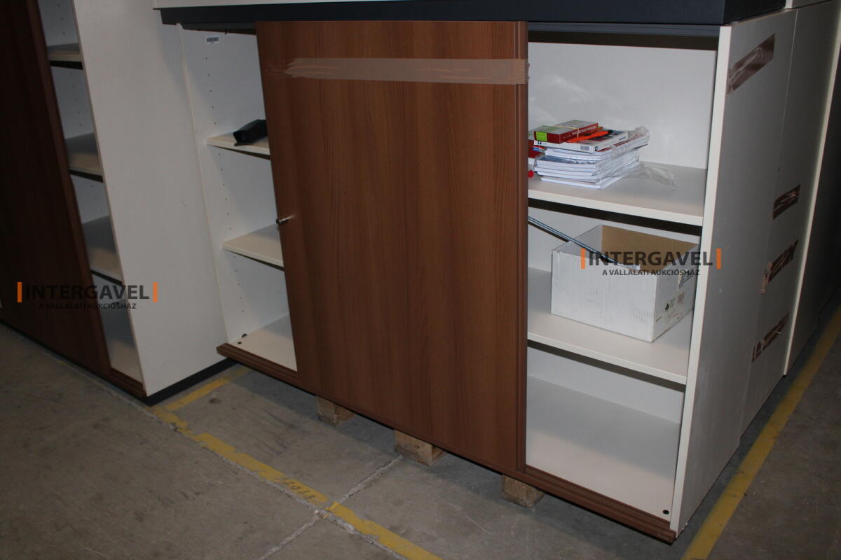 Polcos szekrény (tolóajtós-barna-1080 mm magas) 3