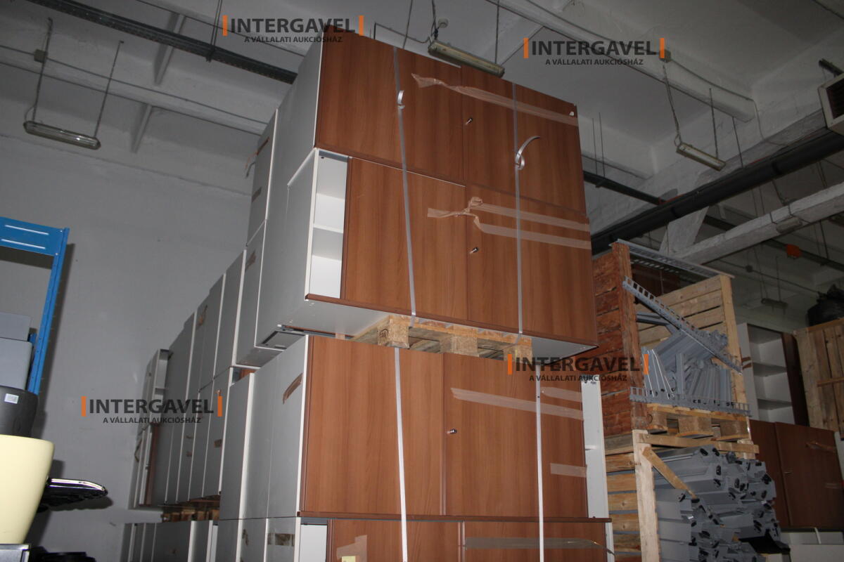 Polcos szekrény (tolóajtós-barna-750 mm magas) 2