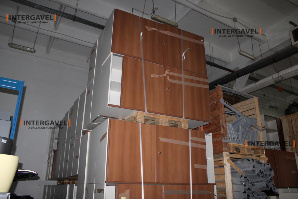 Polcos szekrény (tolóajtós-barna-750 mm magas) 2